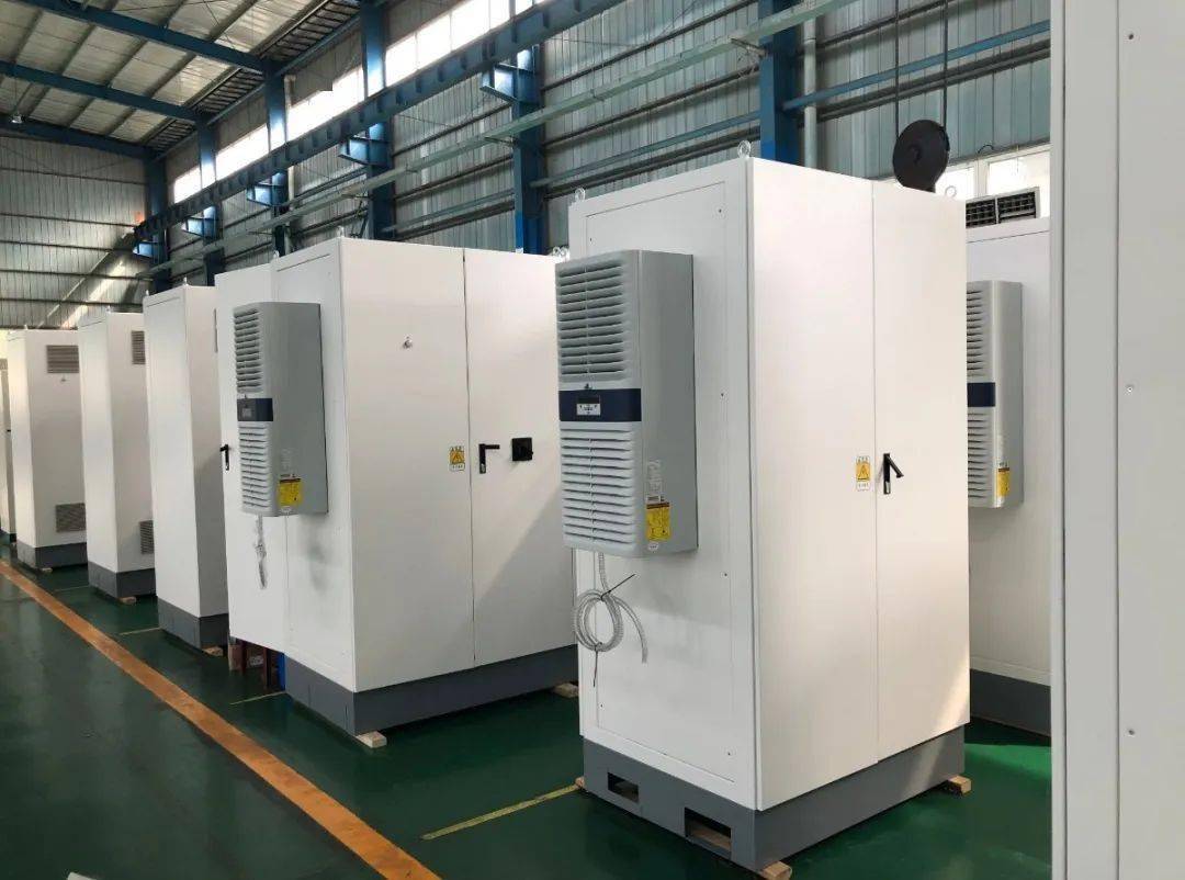 設(shè)備酷暑難耐?!英維克工業(yè)空調(diào)防暑降溫,高效散熱!_溫控_產(chǎn)品_環(huán)境